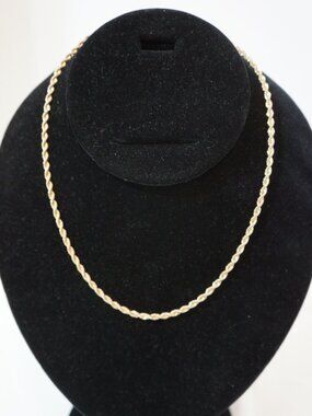 Vintage American Showcase 18" Gold Tone Rope Chain Necklace